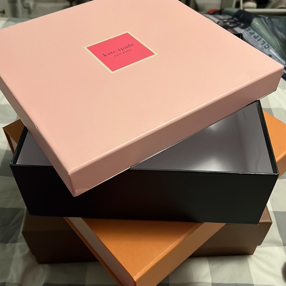 Kate Spade Boot Box - Picture 2 of 2